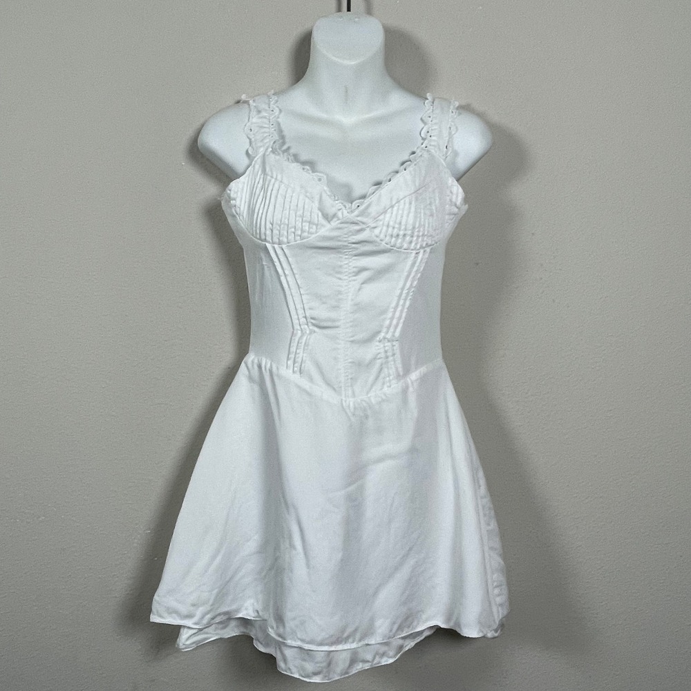 HOUSE OF CB Tilly White Pin Tuck Scalloped Eyelet Mini Coquette Dress Size S